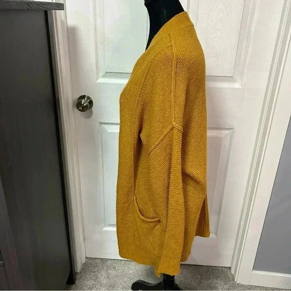 Gentle  Fawn Cardigan - Picture 2 of 6